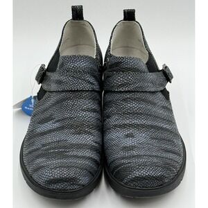 ARYA Charcoal Sweater Nurse Mates Align Size 9.5/10M Slip Resistant NEW*MISMATCH